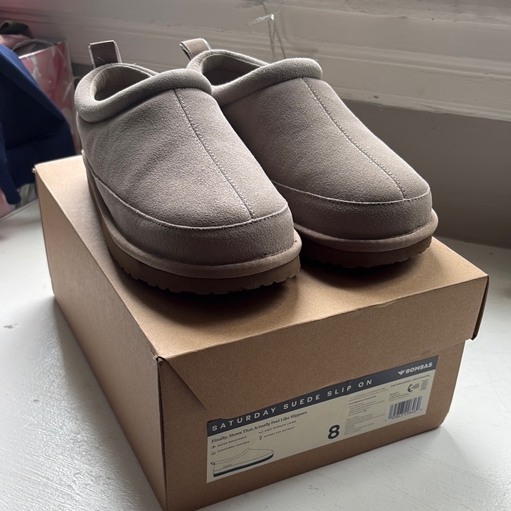 Bombas Taupe Suede Slip-On Slippers